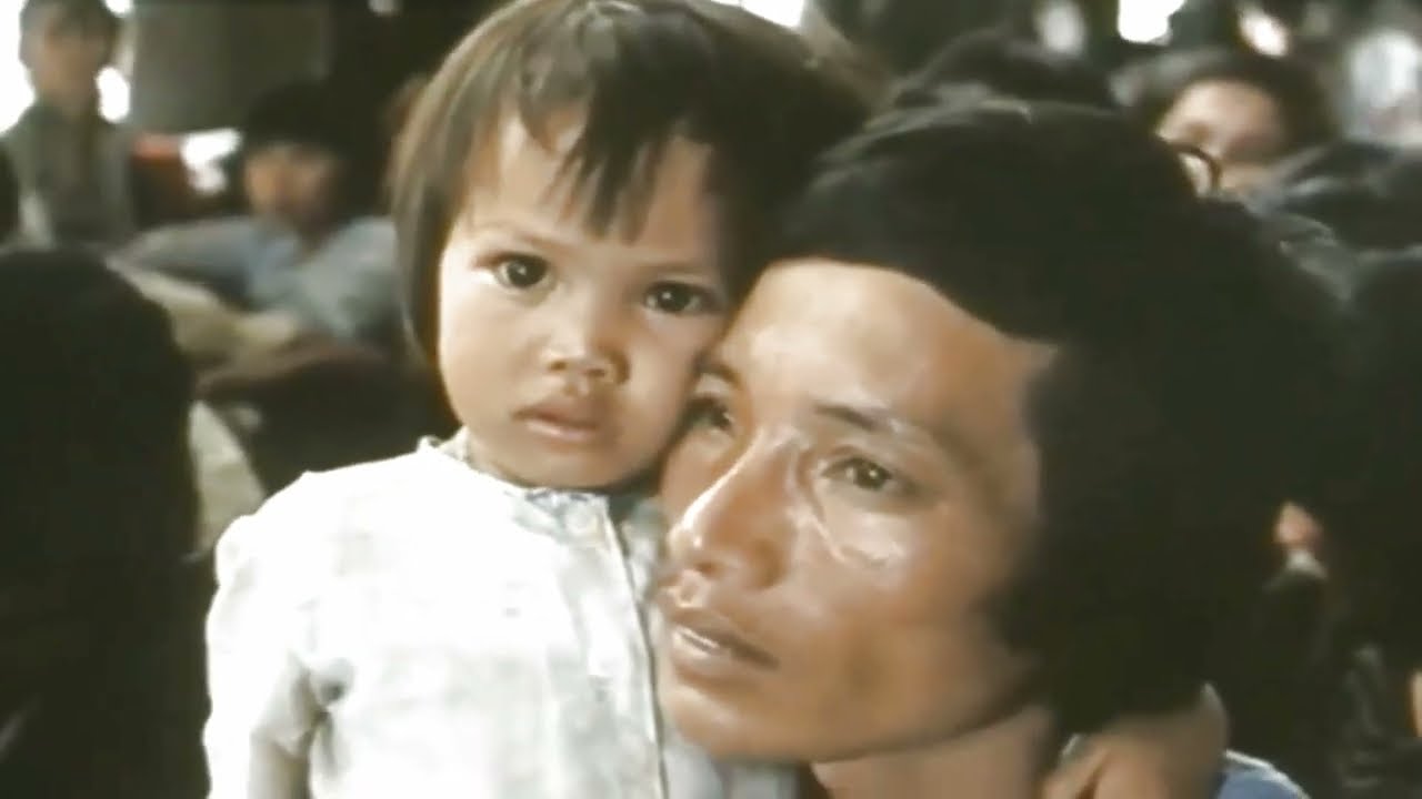 Vietnamese Boat People In Lantau Island In Hong Kong (1984) &ndash; Thuyền Nh&acirc;n VN Ở Đảo Lantau Hồng K&ocirc;ng