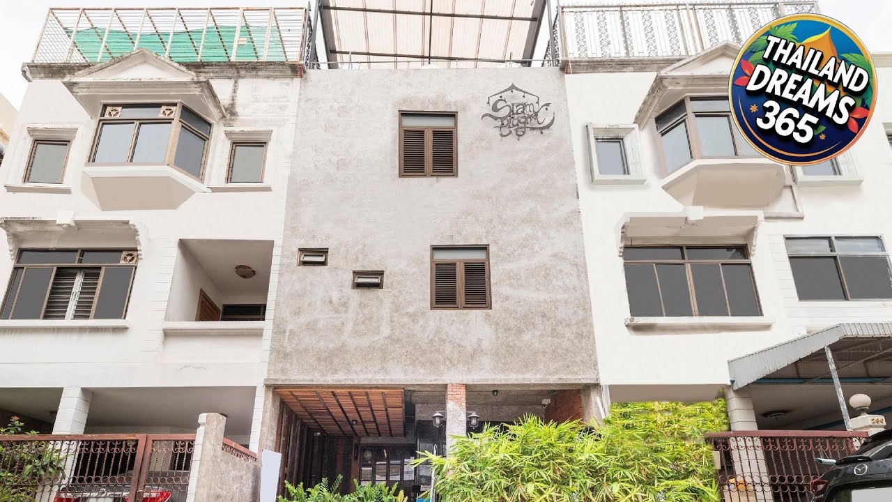Siam Plug In Hostel | Bangkok, Thailand | Hotel Review 🛏️