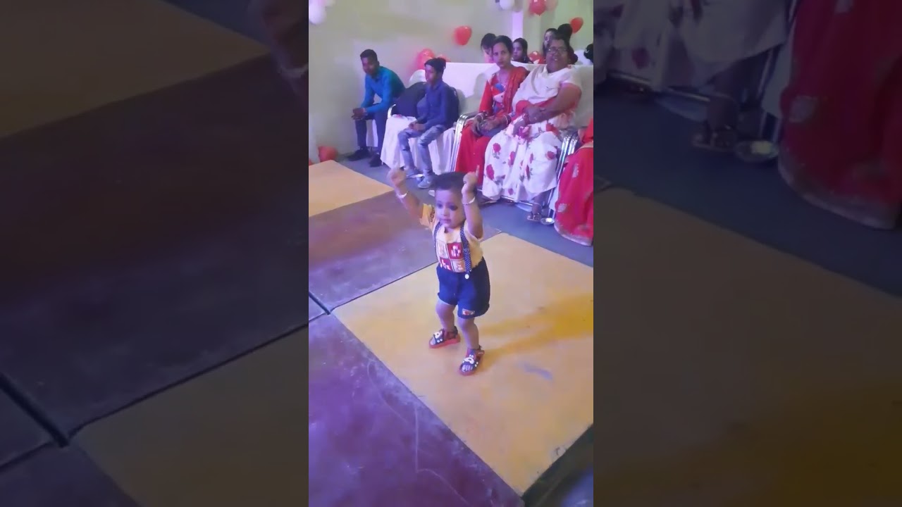 गजब का डांस  baby dance #kammo #vira #trending  #dakbam #bolbam
