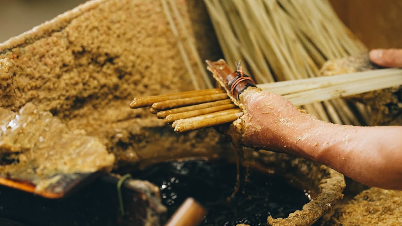 【完全手造】100年以上作り続けてきた日本の熟練職人が作る和蝋燭の作り方プロセス｜【和ろうそく/日本・滋賀】