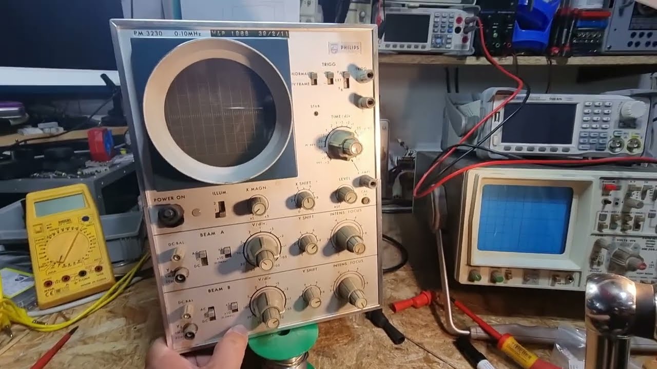 [204] Philips PM3230 Oszilloskop Teil 1 Erste Ansichten
