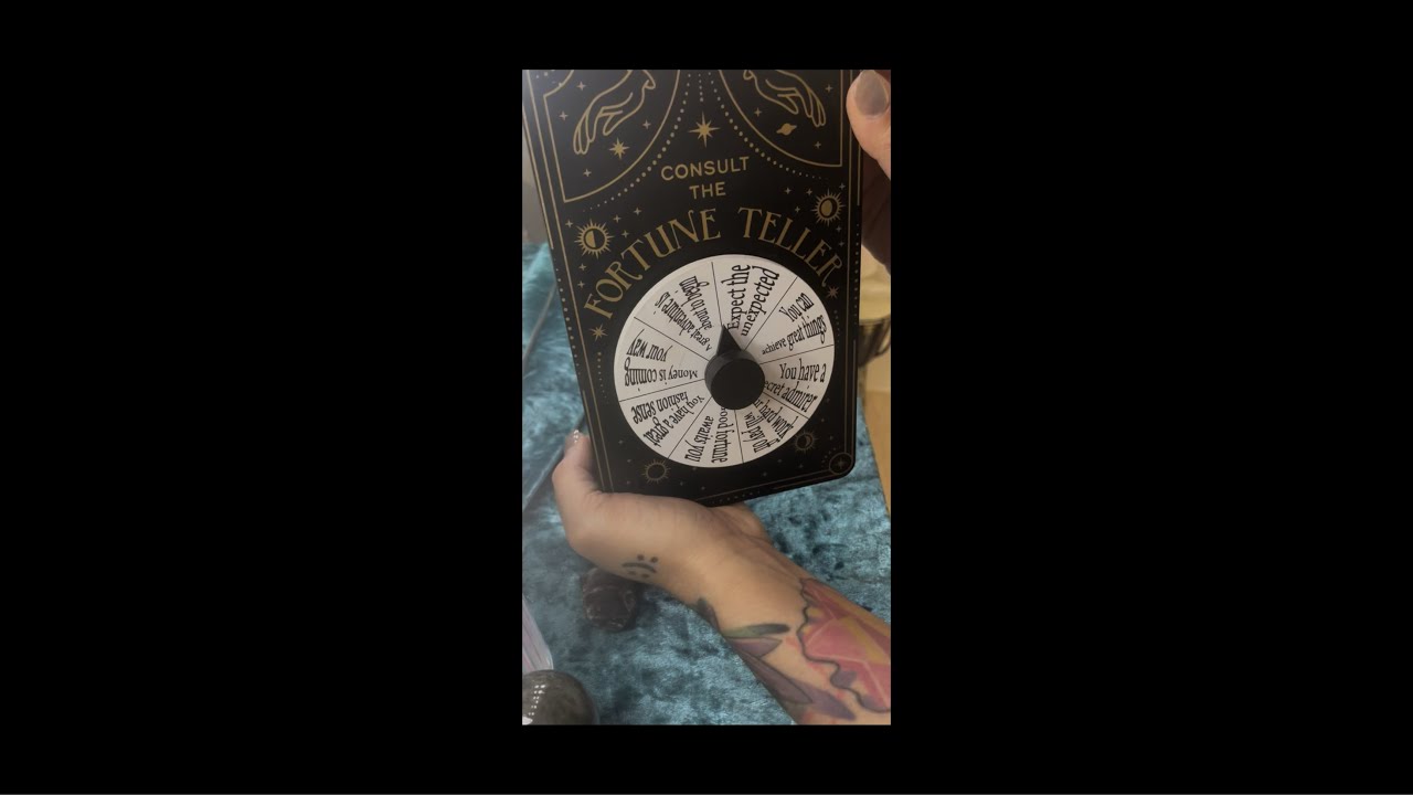 CHANNELED MESSAGES | Crystal 💎 Scrying & The Fortune Wheel