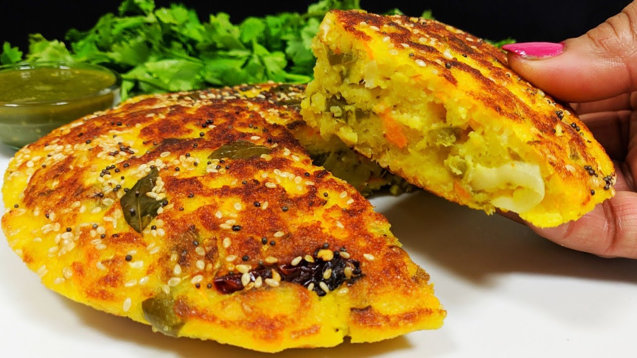 Gujarati Vegetable Handvo Recipe | गुजराती स्वादिष्ट हांडवो कढ़ाई मे बनाये | Mix Dal Handvo Recipe.