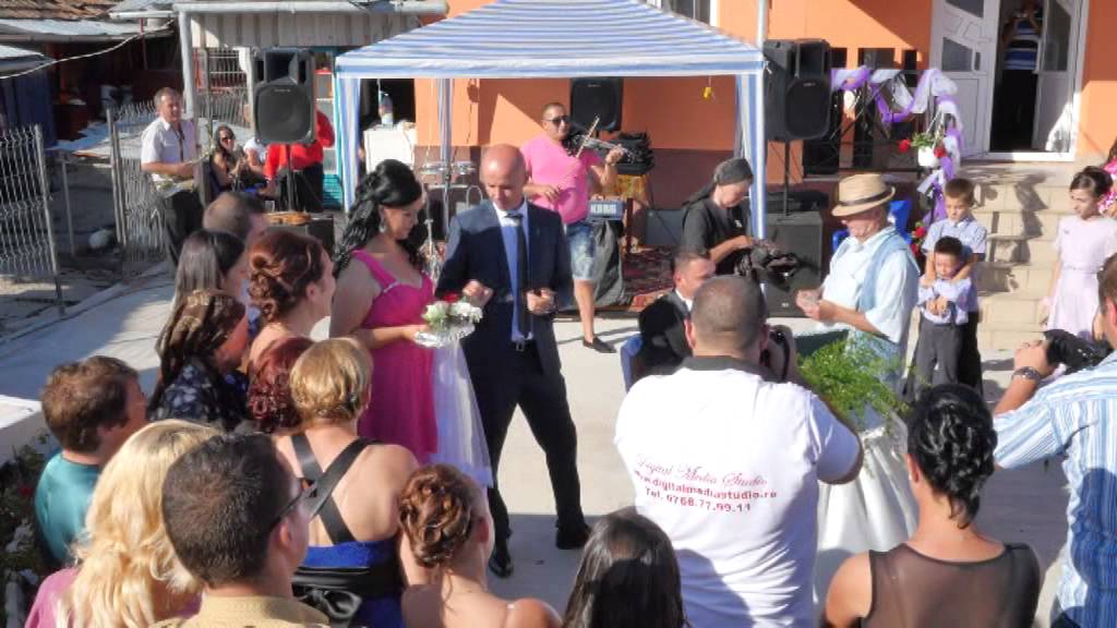 Nunta mare la Filiasi Ionut si RoxanaDVD 2/2