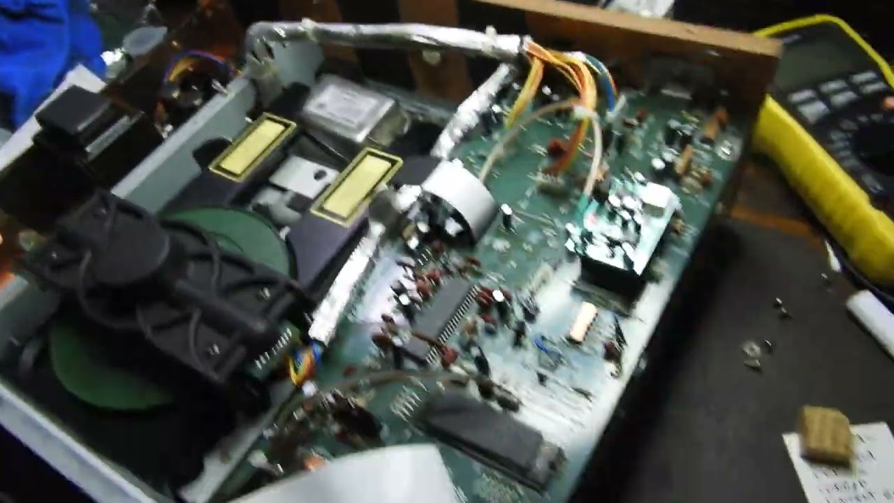 Teac VRDS T-1 CD Transport. Good quality machine build to a high standard with some extra goodies.