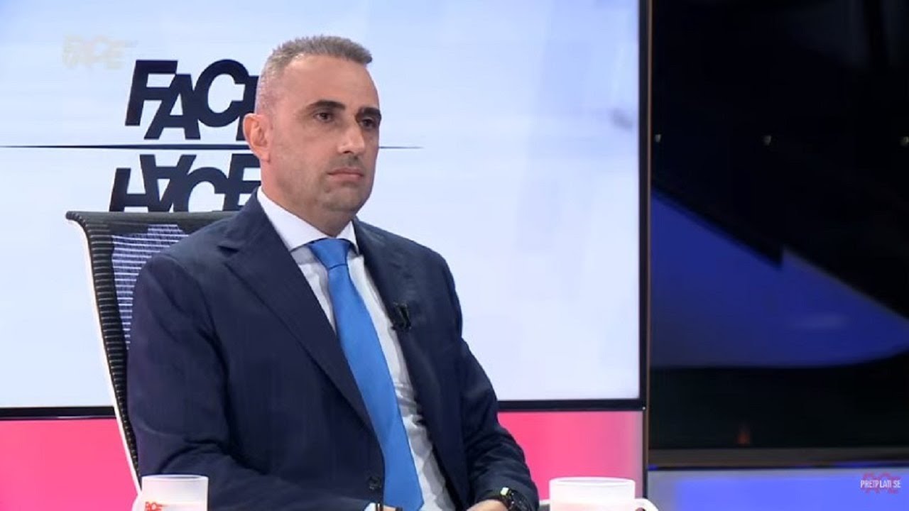 Petev zaplakao zbog Zmajeva:Ginuo sam zbog BiH,a zabili mi nož u leđa!Idem kao junak;igrači uz mene