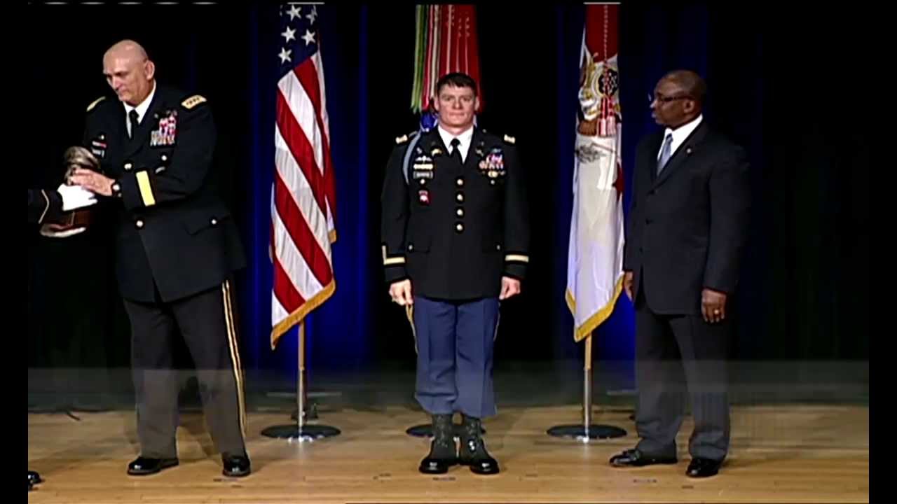 Soldiers Update: General Douglas MacArthur Leadership Awards