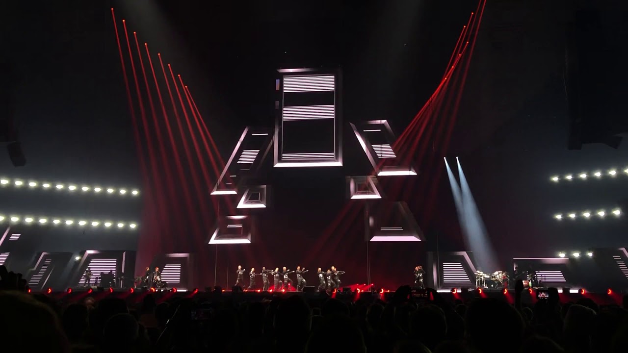 Mylène Farmer Interlude Danseurs Paris La Défense Arena 2019
