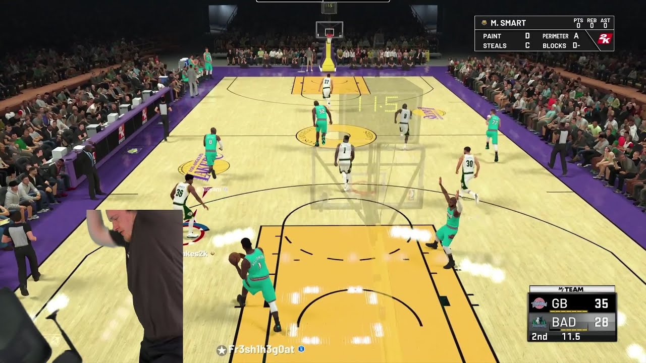 KrispyFlakes впервые играет в NBA 2K21 Myteam и в результате уничтожает его установку...
