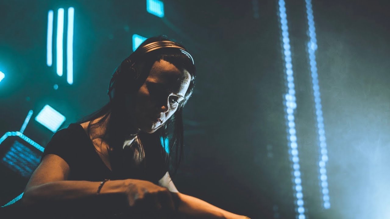 ELWIRA | Hoofbeats Music 2019