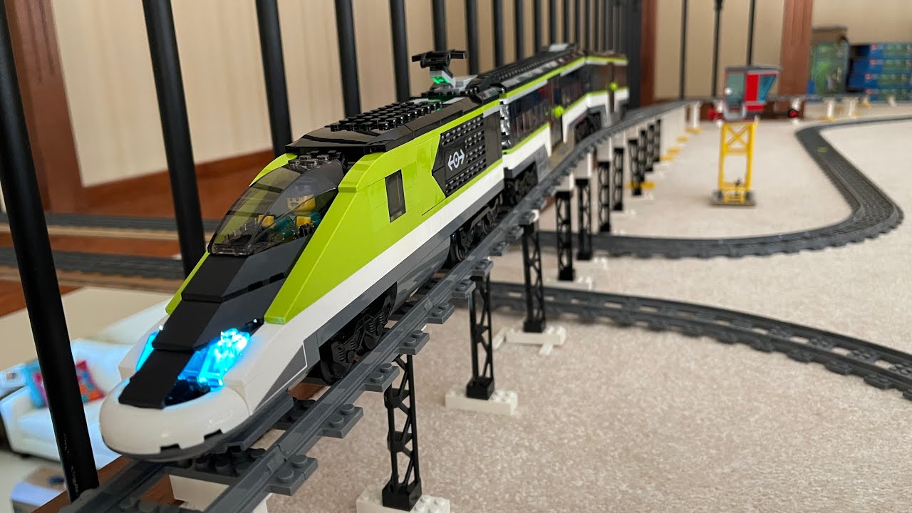 Lego Express Passenger Train 60337 POV Ride on a 410 ft Track