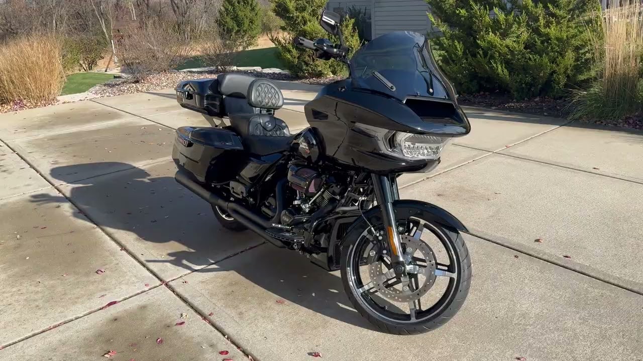 25 Harley Davidson Road Glide SCREAMIN’ EAGLE 135 CRATE ENGINE SE KING 6 TRANS Khrome Werks Exhaust
