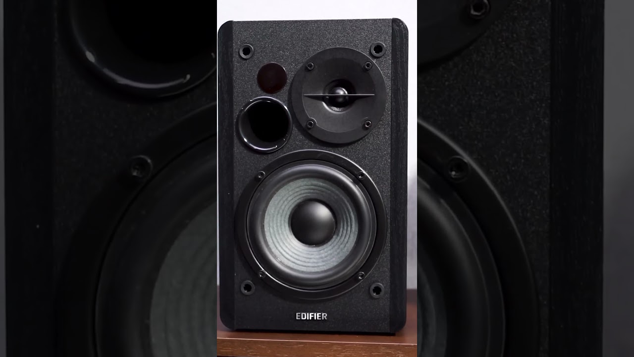 Edifier R1280DB - where classic meets modern in the world of powered Bluetooth speakers. 📻✨