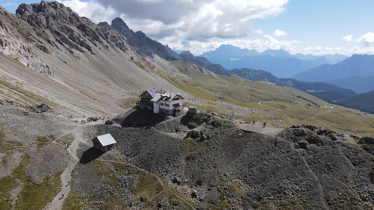 Valle San Pellegrino ,  rifugio Passo le Selle e Baita Paradiso (by drone 4K)