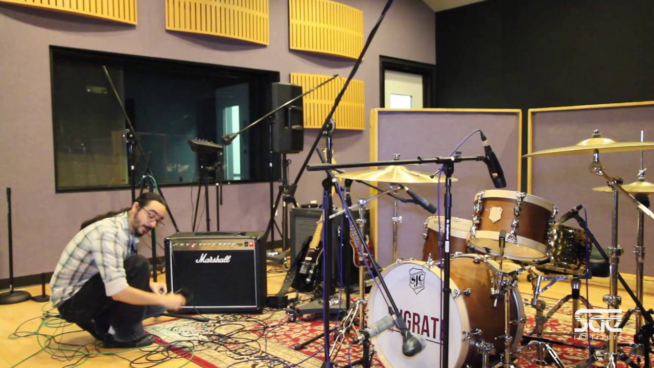 How To: Record an Electric Guitar Amp // SAE Institute