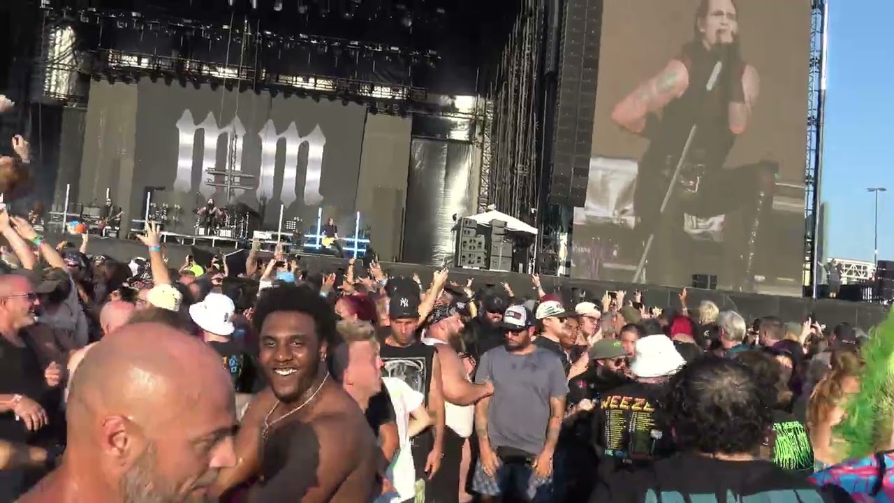 Marilyn Manson - MOSH PIT - Louder Than Life Festival 2025 - LIVE - SURFING - 9/18/25 - CROWD POV