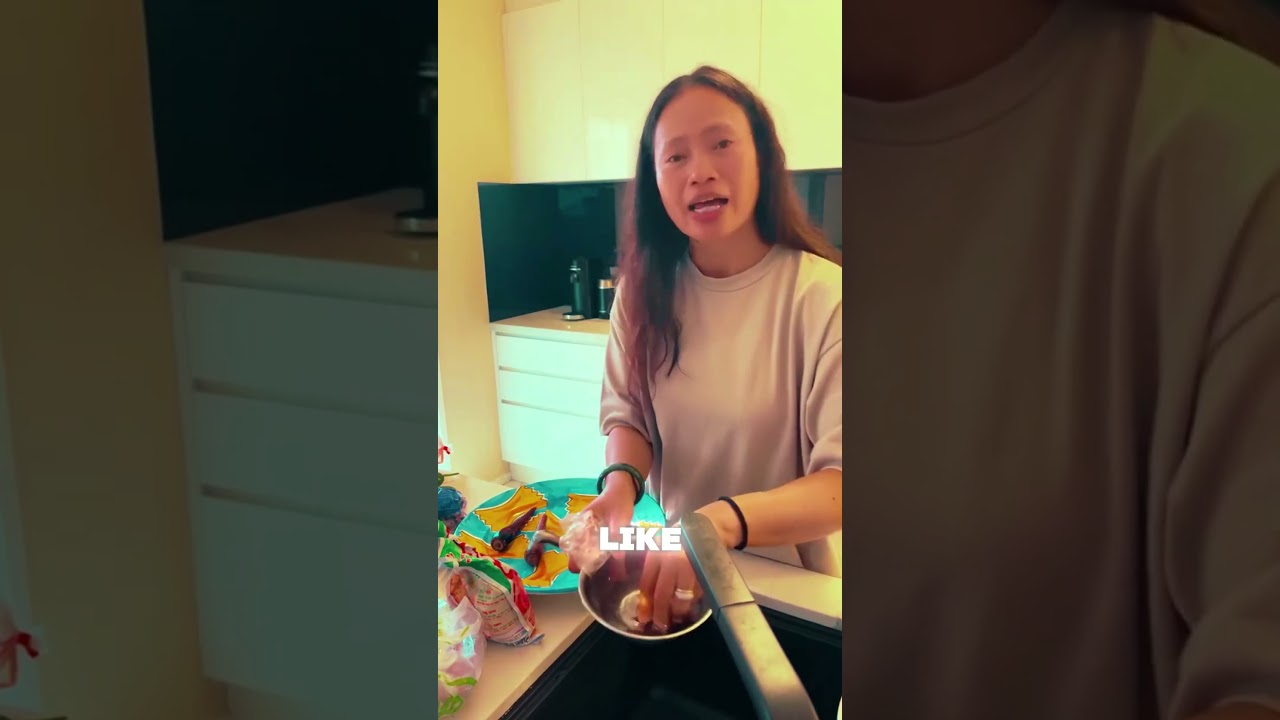 Learn How to Make Authentic Isan Som Tum!