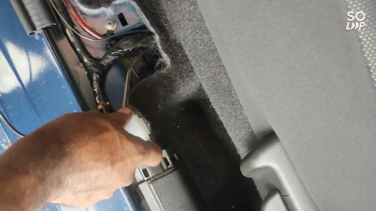BALENO   sill scuff plate installation
