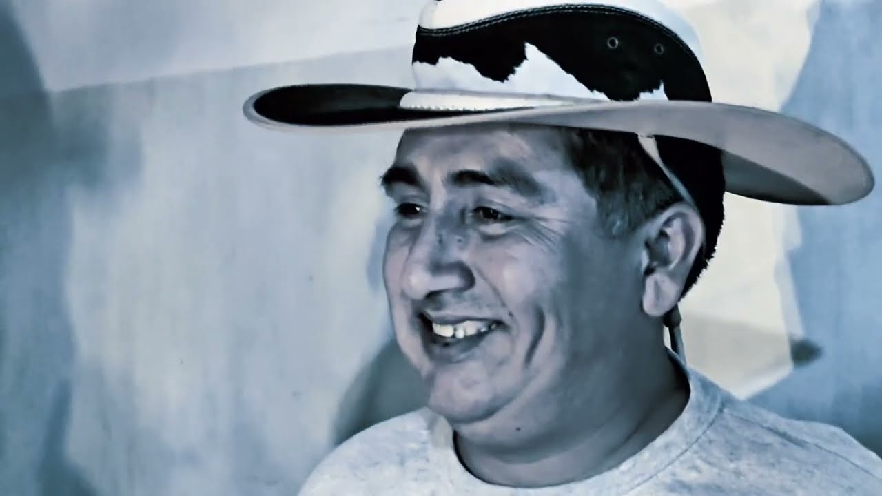 Lorito Alvarez, Martin Veliz - Esa viejecita (Videoclip)