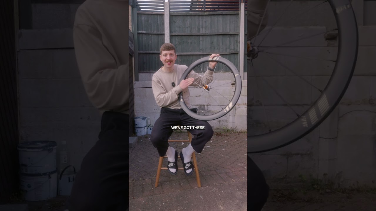 One of the most insane set of wheels I've ever seen...#cycling #china