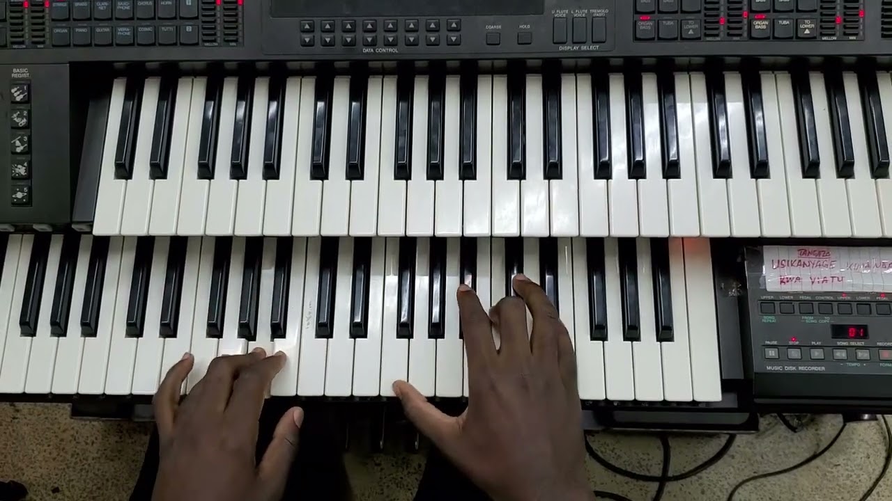 MTAKATIFU// MISA YA XI NA Pd. LUI MALEMA MWANAMPEPO// PLAYED BY FAIDA CHARLES// KEY B FLAT