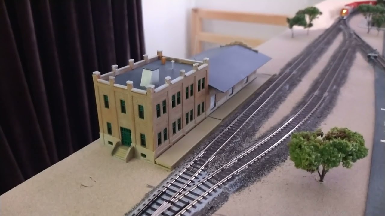 Walthers N Scale Water Street Freight Terminal and water tower addition