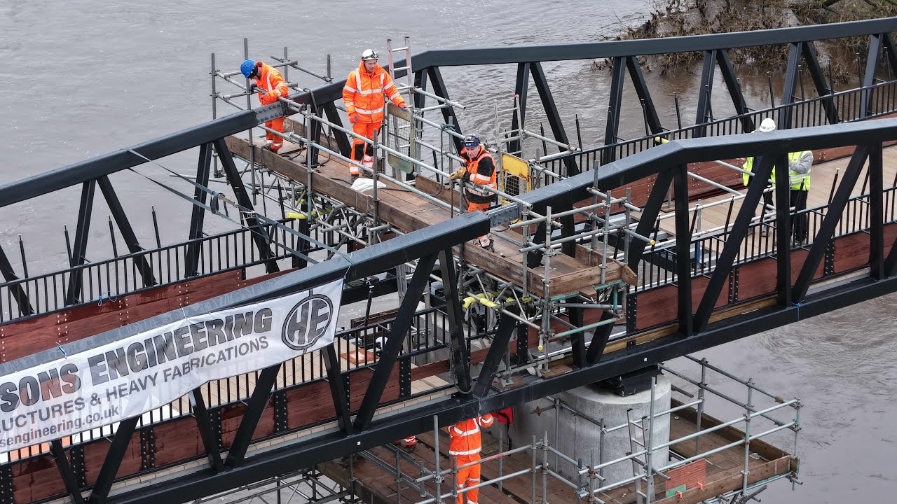 Third Section of Preston’s New Tram Bridge Lifted Over the River Ribble | 75m Crane Operation