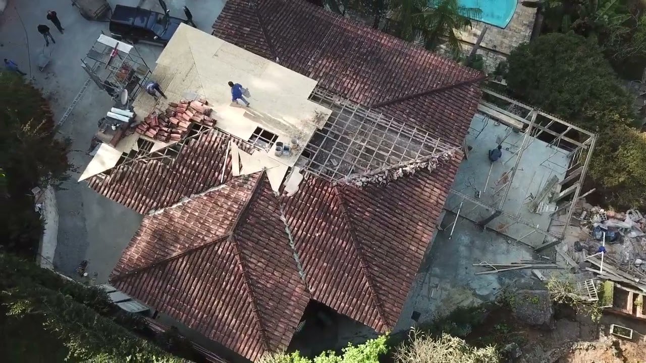 Troca de Telhado cer&acirc;mico para sistema Shingle de cobertura.