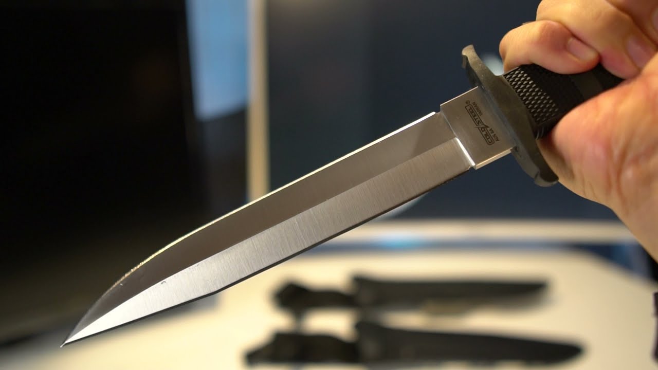 Cold Steel OSS vs BLACK BEAR CLASSIC desktop handling [no audio, no commentaries, no music] HD