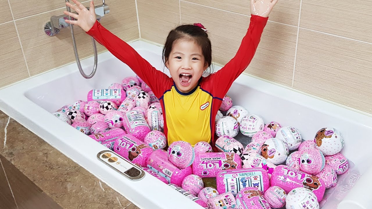 서은이가 제일 좋아하는 일은 무엇일까요?!! 서은이의 엘오엘 서프라이즈 상상 꿈 생각 목욕놀이 Imagination for LOL