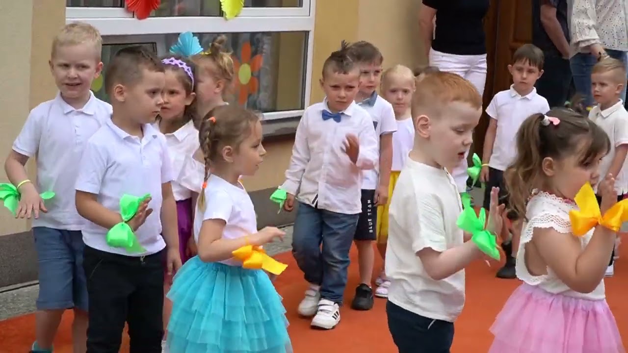 Przedszkole nr 2 w Pińczowie WIELKI FESTYM RODZINNY 2023 - grupa Motylki