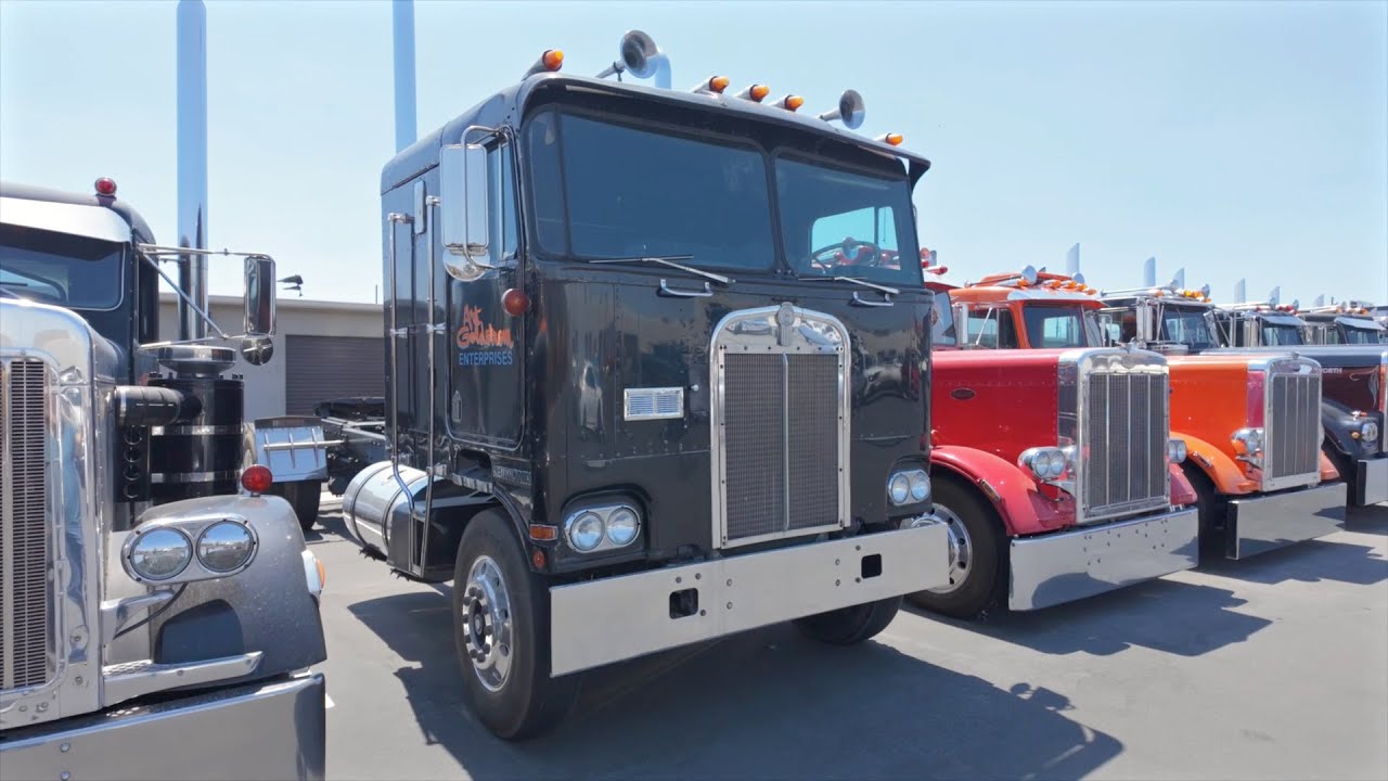 1974 Kenworth Cabover – Long Wheelbase & 13‑Speed | 15 Years with Nostalgia Street Rods