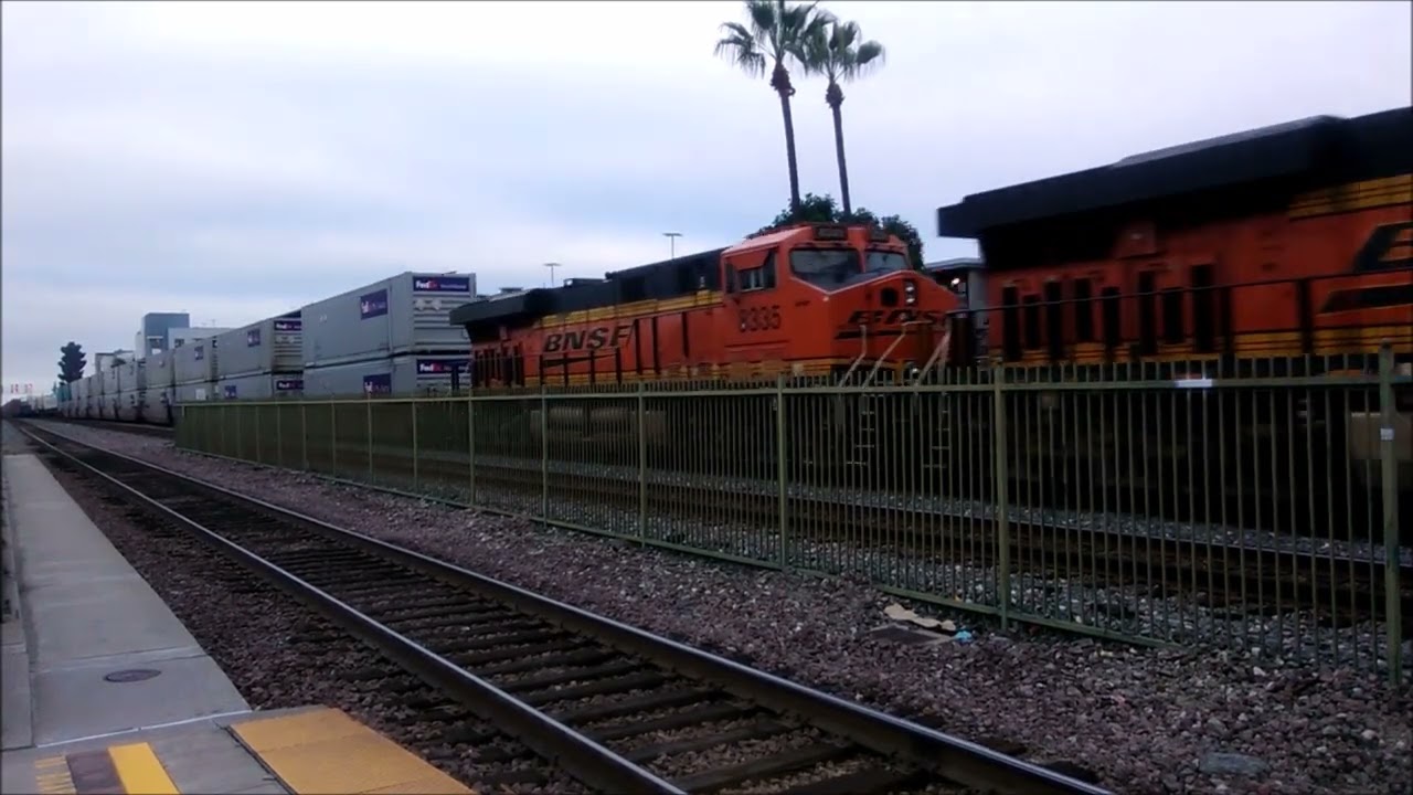 10-1-25! Railfanning Fullerton Ft. Amtrak, Metrolink, BNSF Z-Trains, Horn Action & More,
