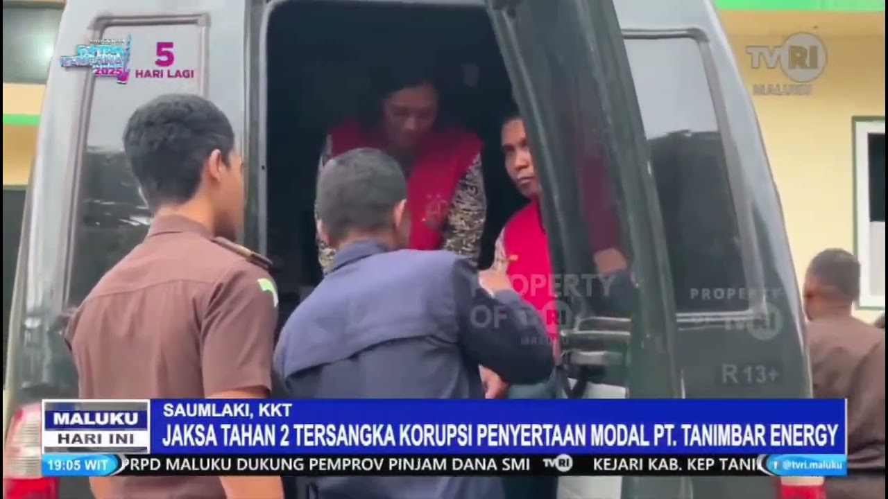 JAKSA TAHAN 2 TERSANGKA TIPIKOR PENYERTAAN MODAL PT. TANIMBAR ENERGY DI SAUMLAKI