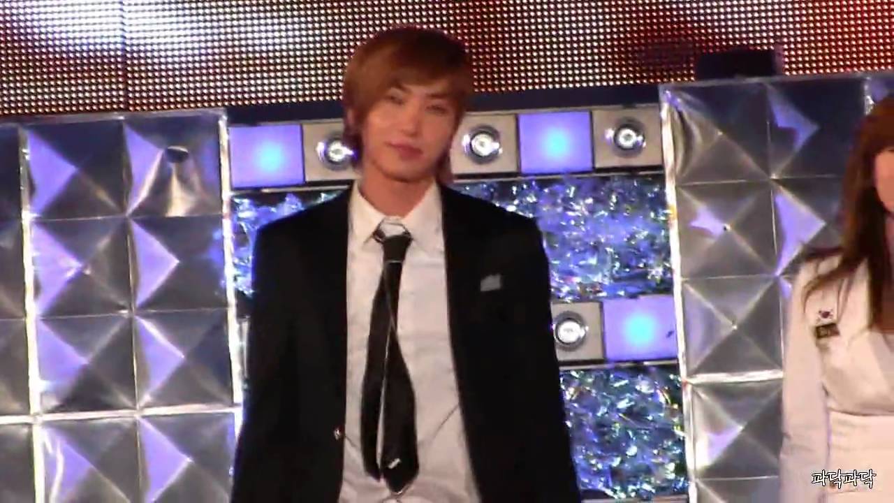 [Fancam] 090919 Asia Song Festival - Super Junior Seoul Song (LeeTeuk)