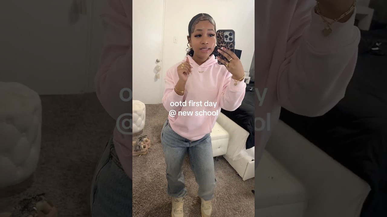 ootd first day at a new school 💕 