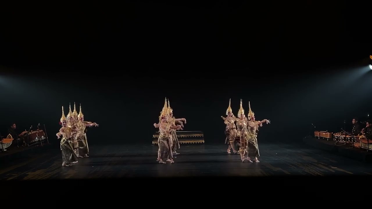 របាំ ទេពមនោរម្យ សម្ដែងនៅប្រទេសបារាំង