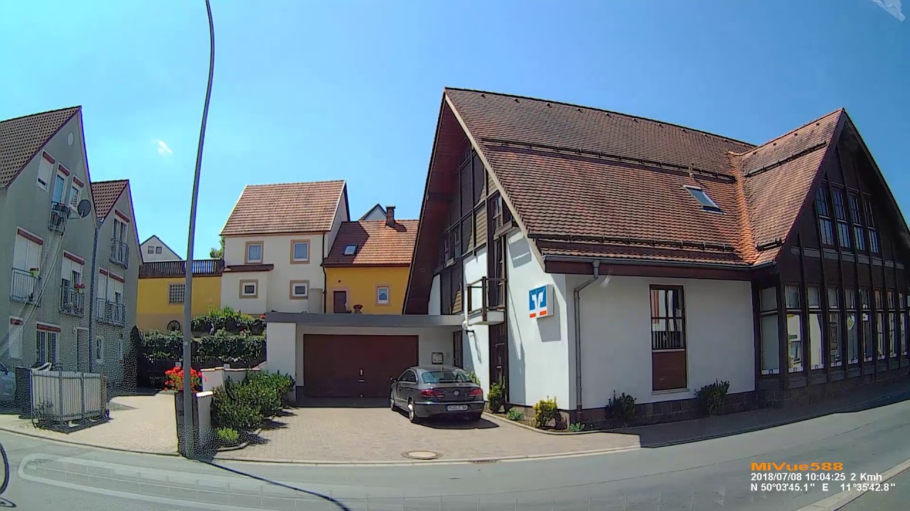 D: Gemeinde Himmelkron. Landkreis Kulmbach. Fahrt durch die Ortsmitte. Juli 2018