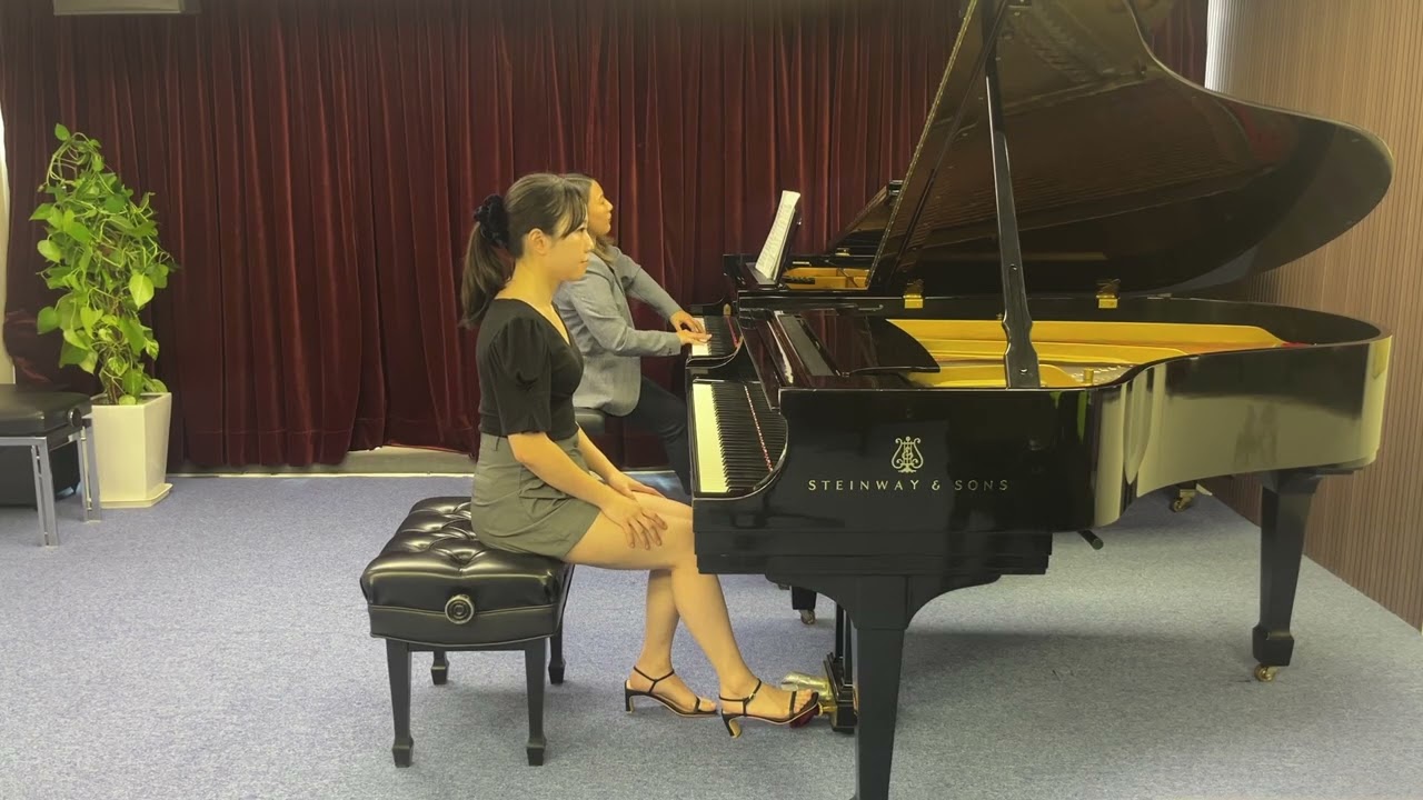 Hummel Piano Concerto no.2 in A minor, 1st movement - Yani Lee