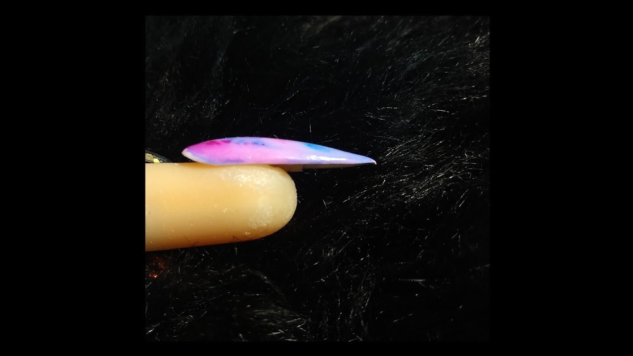 Acrylic Nails: Building The Apex