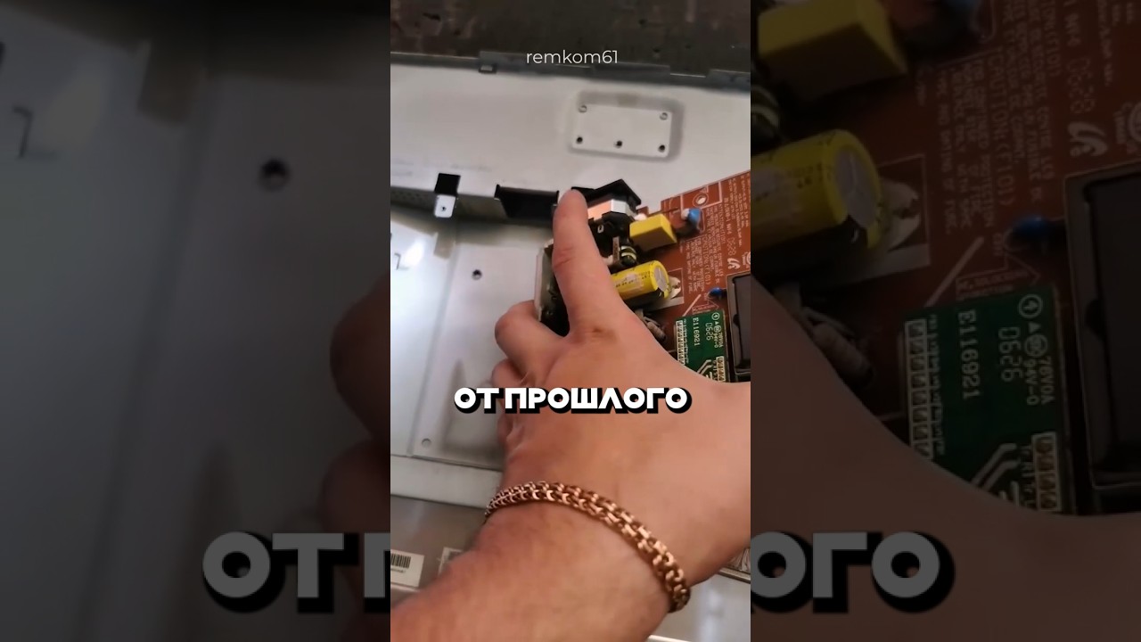 Мастер нашел ПОСЛАНИЕ внутри монитора от ПРОШЛОГО ремонтника!
