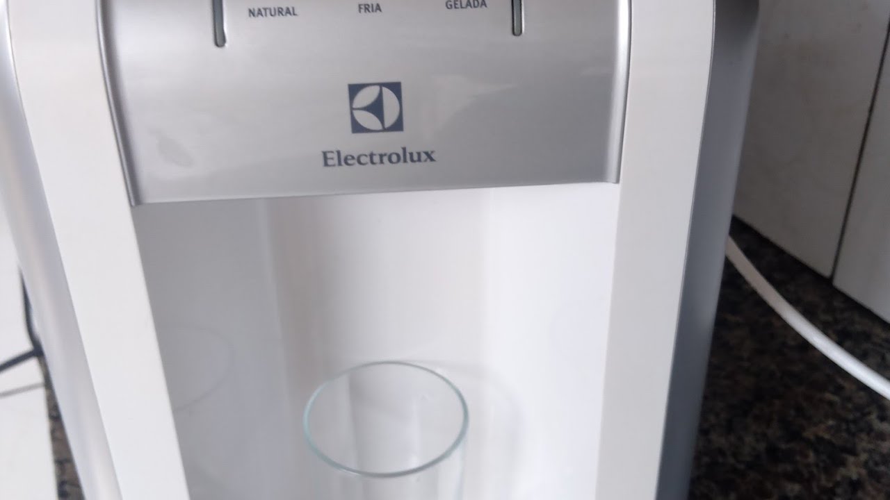 Trocar do sensor e limpeza do sistema purificador Eletrolux.