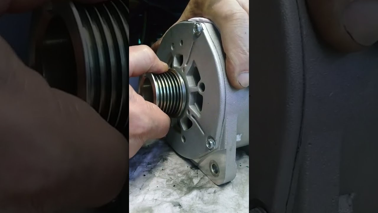 Jeu des roulements de l'Alternateur sur Renault Espace IV 2.2DCI 150CV - (vidéo 02)