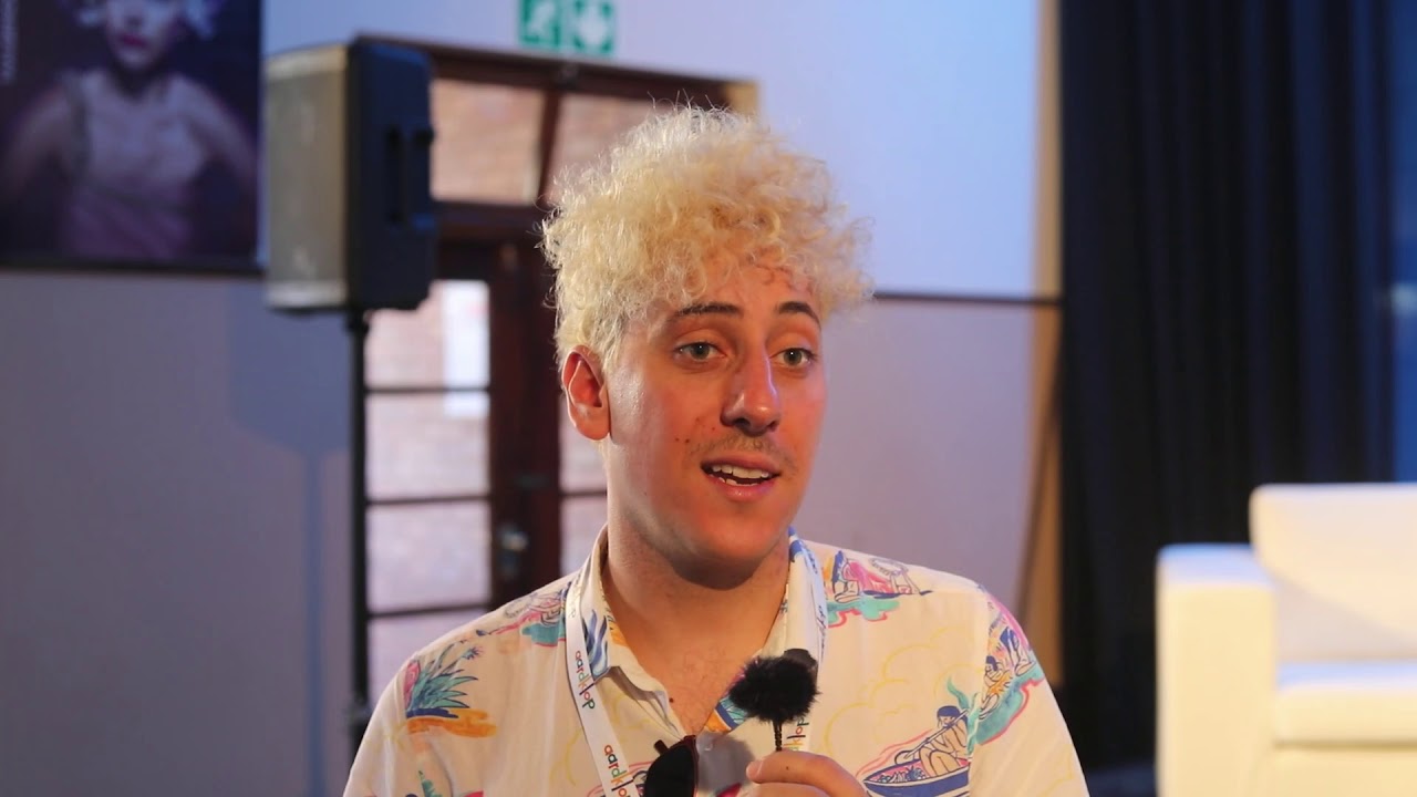 Schalk Bezuidenhout gesels oor die film 
