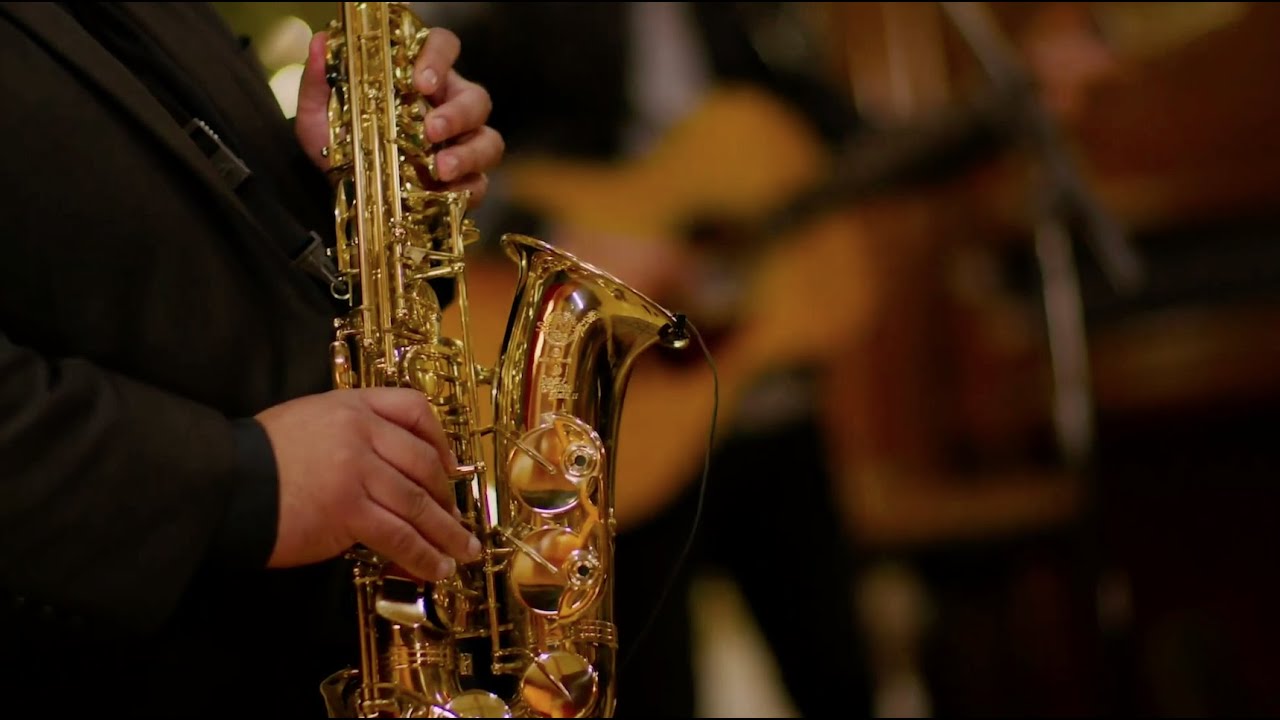 Digno (Worthy - Elevation Worship) short Cover w/ Gateway Espanol & Me on Saxophone