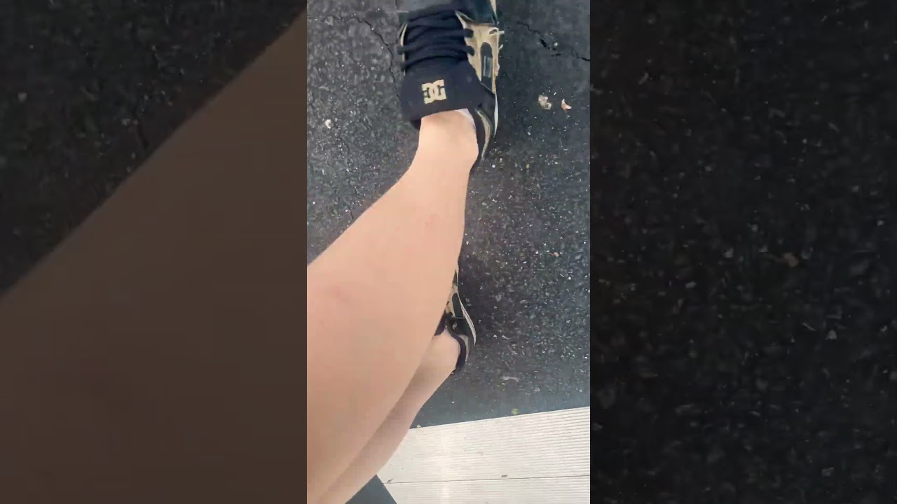 #asmrsounds #asmrtriggers #asmr_tingles  #asmrfootsounds #asmrfootsteps #asmrvideos #asmrscratching