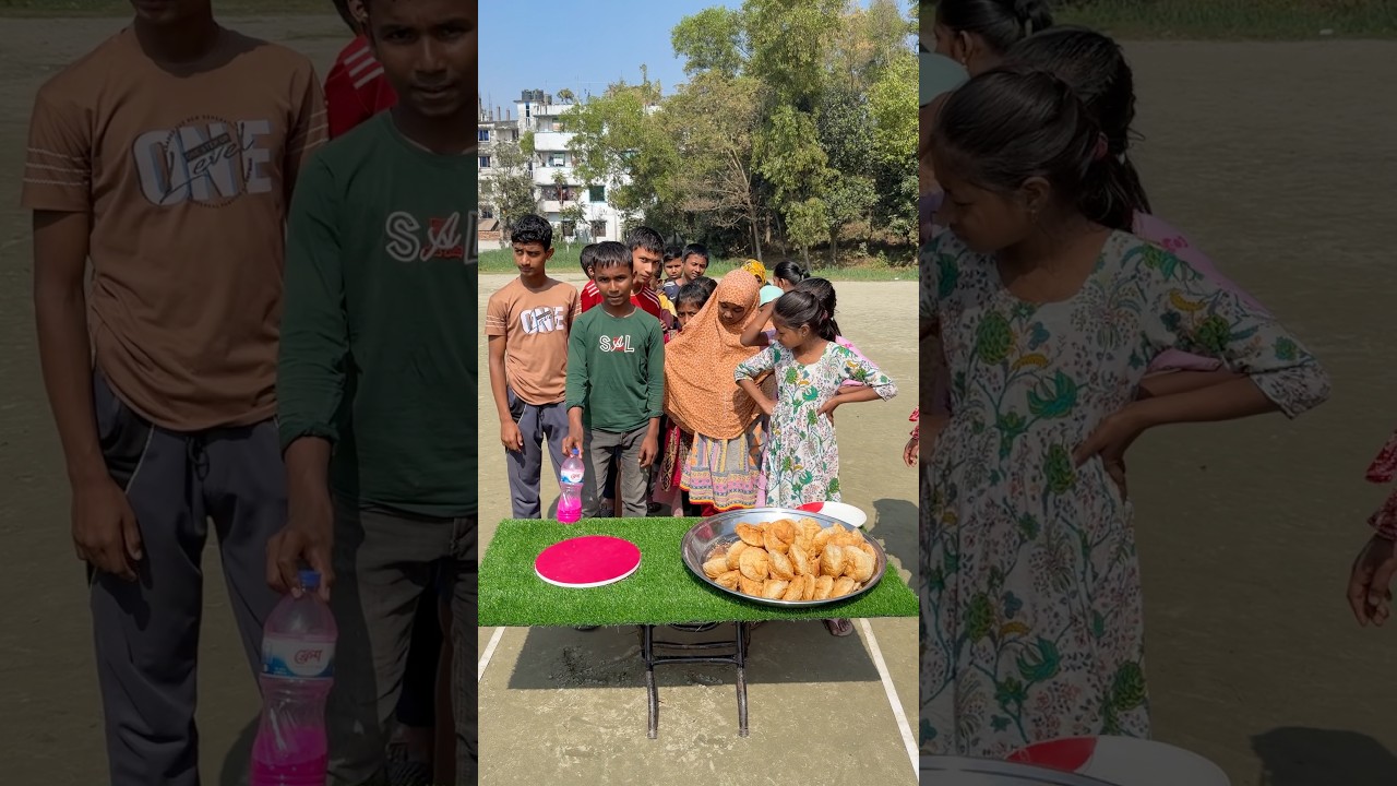 Dal Puri 😋 Food Challenge 10 Bottle Flip Village Game #dalpuri #bottleflip #viral #challenge