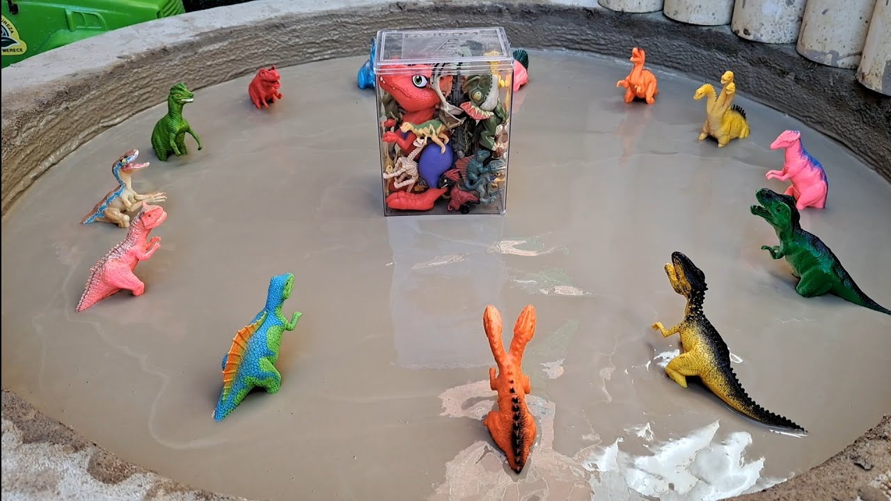 Dinossauros de Plástico Presos na Lama Ceratossauro Anquilossauro Velociraptor Dilofossauro