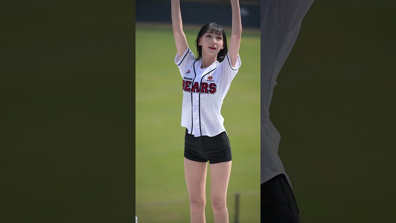 04.01 두산 개막전 정희정 치어리더 공연영상 4K