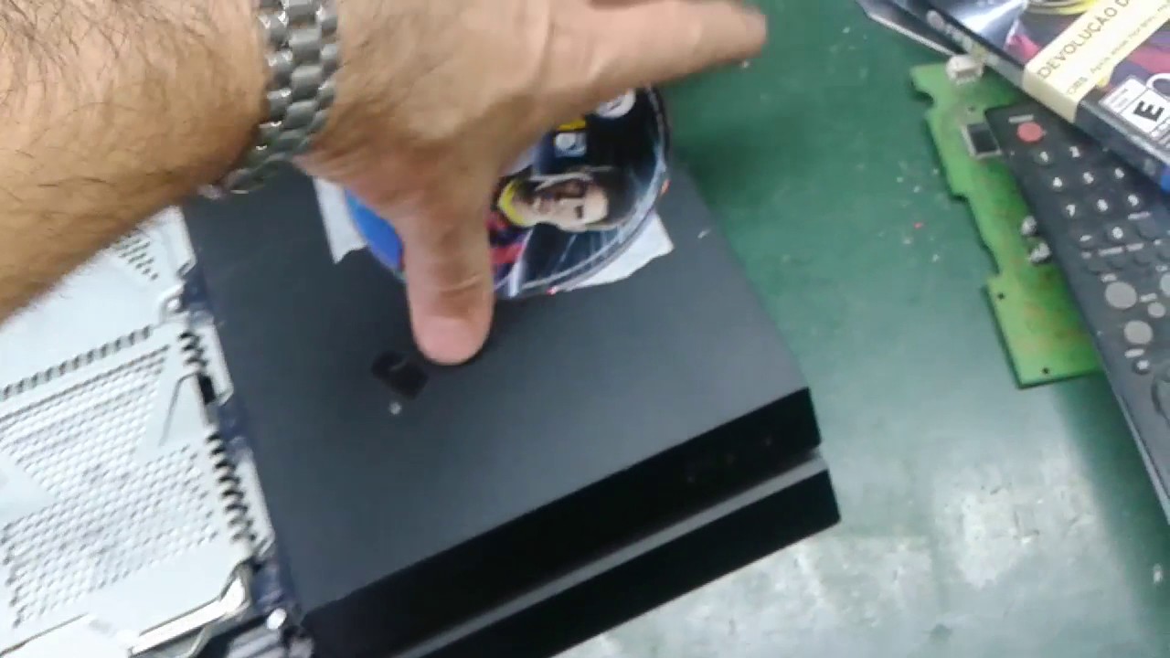 PS4 nao puxa disco pra dentro